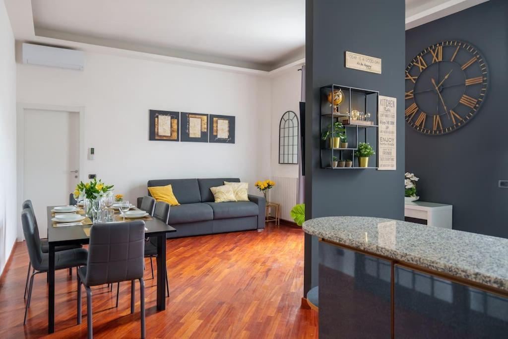 Free Parking Centro - Luxury Apartment in Pt Venezia Milano Esterno foto